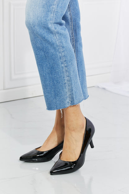 UNILADY Date Me Point Toe Pump in Black